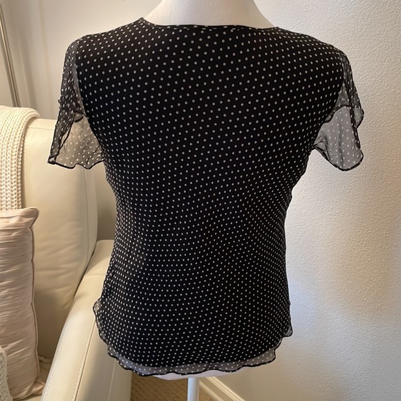 Chapter Club - 6 - Women’s Black & White Polkadot Top - Picture 4 of 6